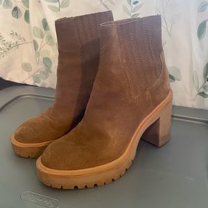 EUC Dolce Vita Caster H20 Ankle Boot Size 6